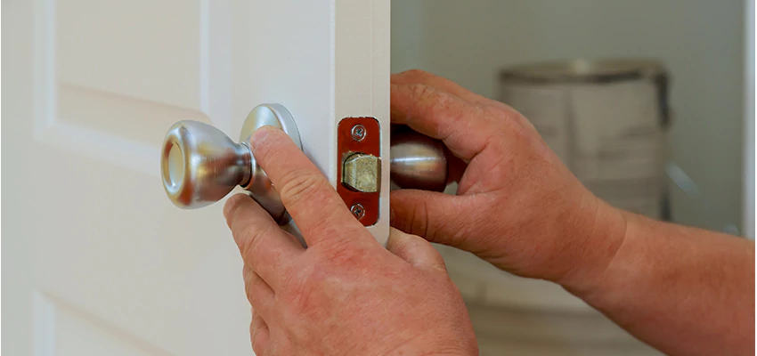 AAA Locksmiths For lock Replacement in Delhi, California