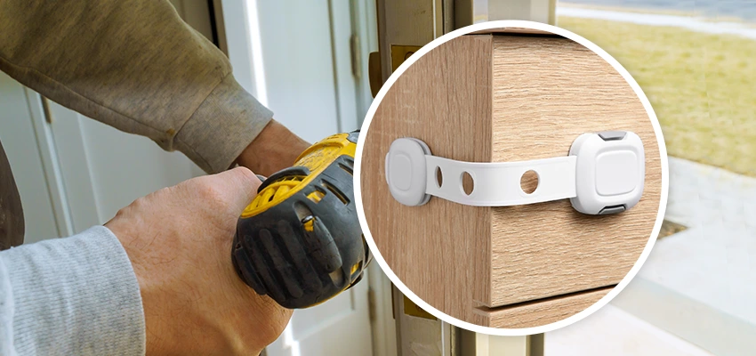 Childproof Sliding Door Locks in Delhi, CA