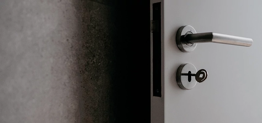 Front Door Handle Repair And Installation in Delhi, CA