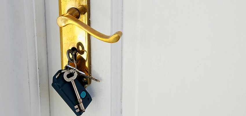 Broken Door Key Extraction in Delhi, CA